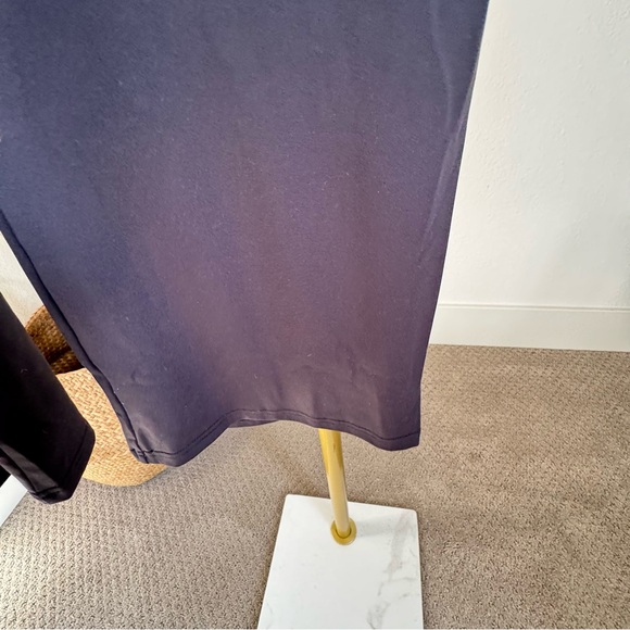 Halara pull on Flare pants. Size Large (tall) - Picture 9 of 9